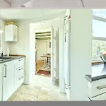 Three-bedroom In בית נופש