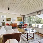 בית נופש Three-bedroom In *