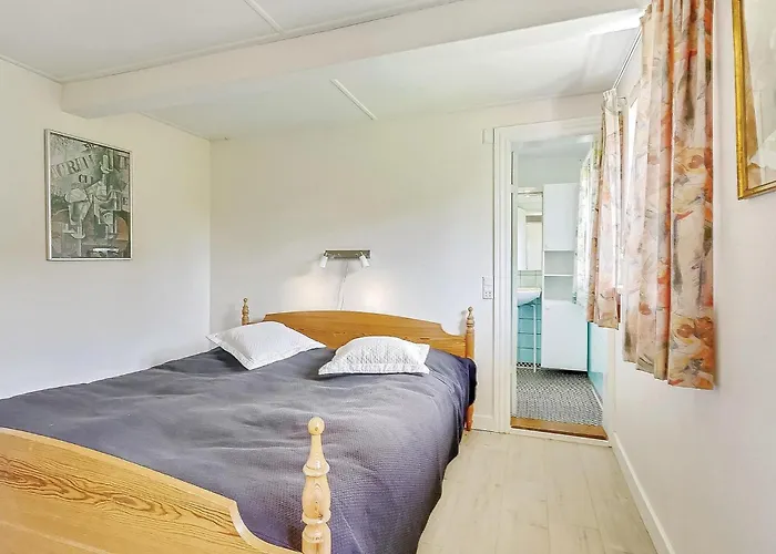 Three-bedroom In Stege